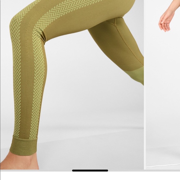 ⭐️ FABLETICS SET ⭐️ - Picture 3 of 4